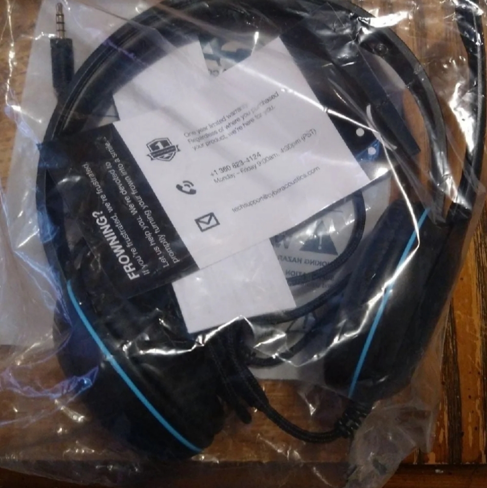 Education headphones with speaker